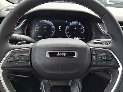 2023 Jeep Grand Cherokee Laredo 4x4