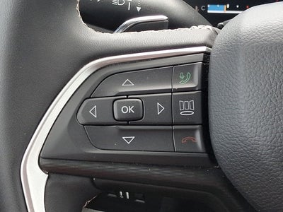 2023 Jeep Grand Cherokee Laredo 4x4