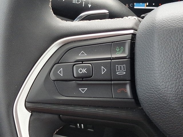 2023 Jeep Grand Cherokee Laredo 4x4