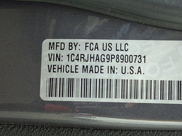 2023 Jeep Grand Cherokee Laredo 4x4