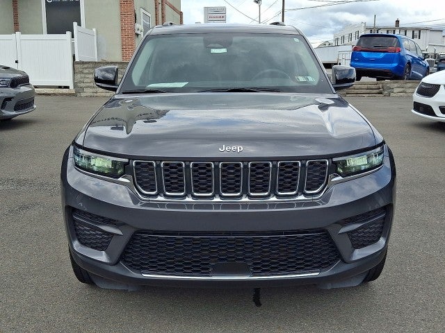 2023 Jeep Grand Cherokee Laredo 4x4