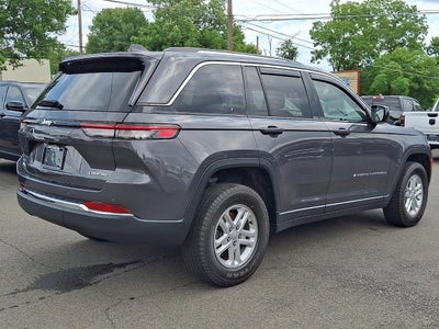 2023 Jeep Grand Cherokee Laredo 4x4
