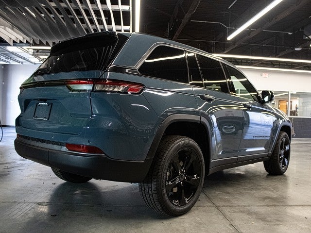 2027 Jeep Grand Cherokee GRAND CHEROKEE LIMITED 4X4