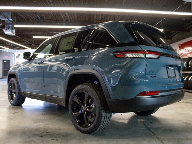 2027 Jeep Grand Cherokee GRAND CHEROKEE LIMITED 4X4