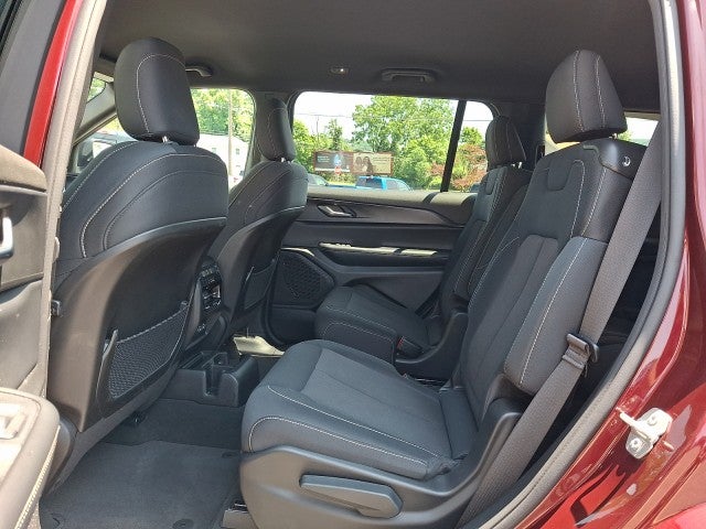 2024 Jeep Grand Cherokee L Laredo 4x4