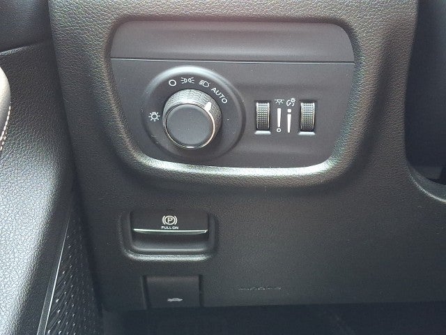 2024 Jeep Grand Cherokee L Laredo 4x4