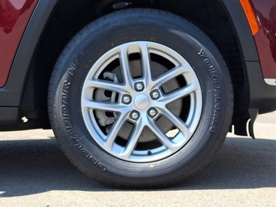 2024 Jeep Grand Cherokee L Laredo 4x4