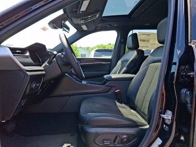 2026 Jeep Grand Cherokee GRAND CHEROKEE L LAREDO ALTITUDE 4X4