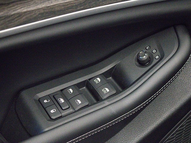 2027 Jeep Grand Cherokee GRAND CHEROKEE L LIMITED 4X4