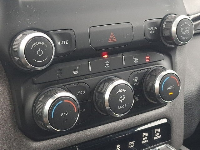 2023 RAM 1500 Big Horn Crew Cab 4x4 5'7' Box