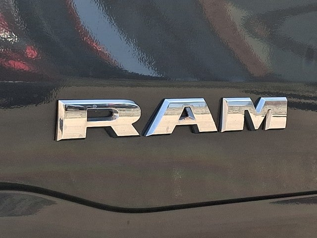 2021 RAM 1500 Big Horn Crew Cab 4x4 5'7' Box