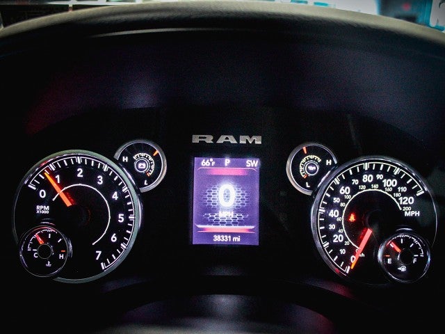 2023 RAM 1500 Big Horn Crew Cab 4x4 5'7' Box