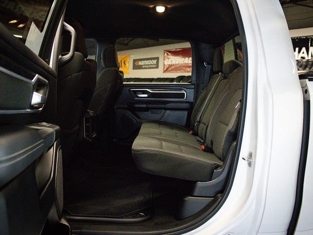 2023 RAM 1500 Big Horn Crew Cab 4x4 5'7' Box
