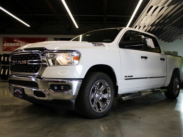 2023 RAM 1500 Big Horn Crew Cab 4x4 5'7' Box