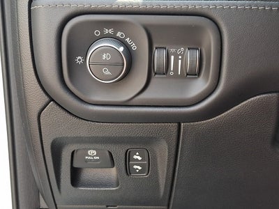 2021 RAM 1500 Limited Crew Cab 4x4 5'7' Box
