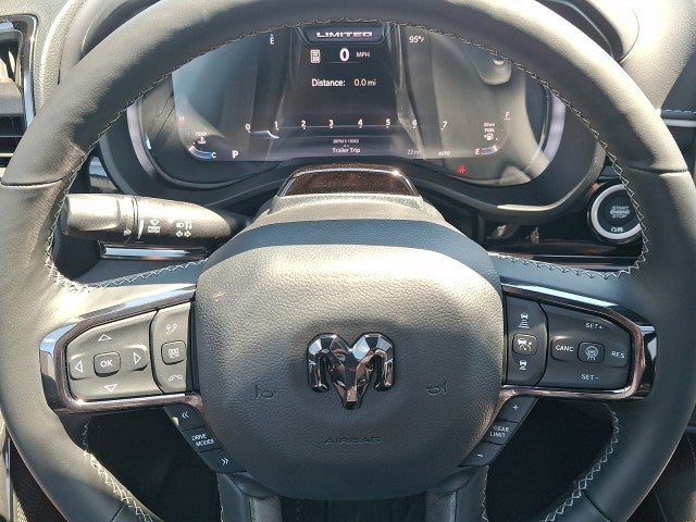 2026 RAM Ram 1500 RAM 1500 LIMITED CREW CAB 4X4 5'7' BOX