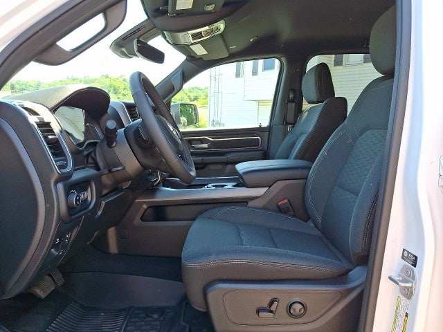 2025 RAM 1500 Big Horn Crew Cab 4x4 6'4' Box