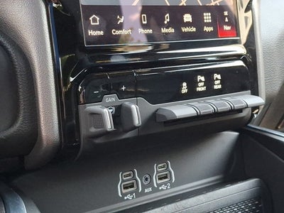 2025 RAM 1500 Big Horn Crew Cab 4x4 6'4' Box
