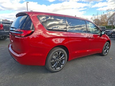 2026 Chrysler Pacifica PACIFICA SELECT AWD