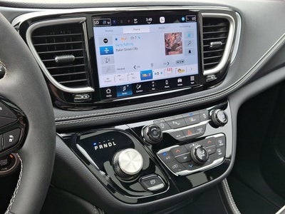 2026 Chrysler Pacifica Limited AWD