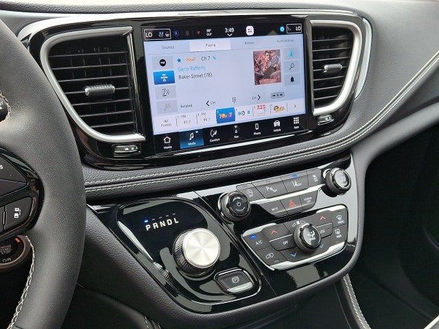 2026 Chrysler Pacifica Limited AWD