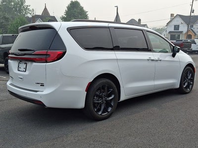 2026 Chrysler Pacifica Limited AWD