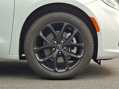 2026 Chrysler Pacifica Limited AWD