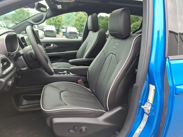 2027 Chrysler Pacifica PACIFICA LIMITED AWD