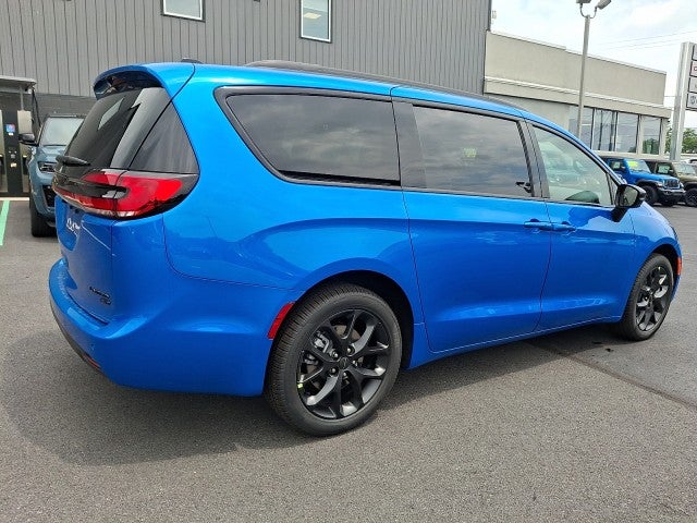 2027 Chrysler Pacifica PACIFICA LIMITED AWD