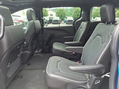 2027 Chrysler Pacifica PACIFICA LIMITED AWD