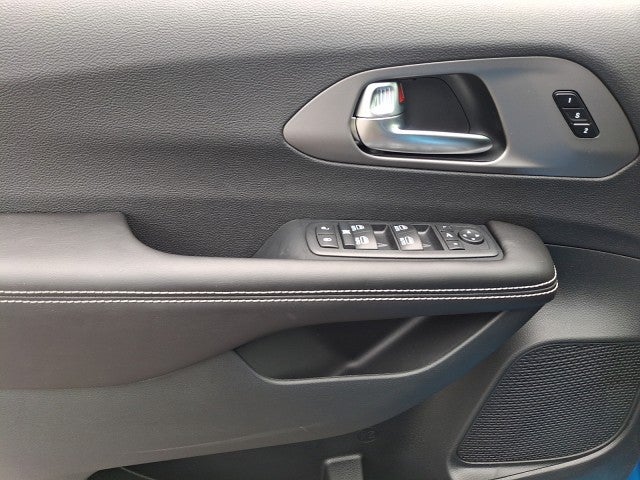 2027 Chrysler Pacifica PACIFICA LIMITED AWD